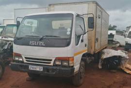 Truck Parts, Isuzu, 400, Stripping for Parts, Used