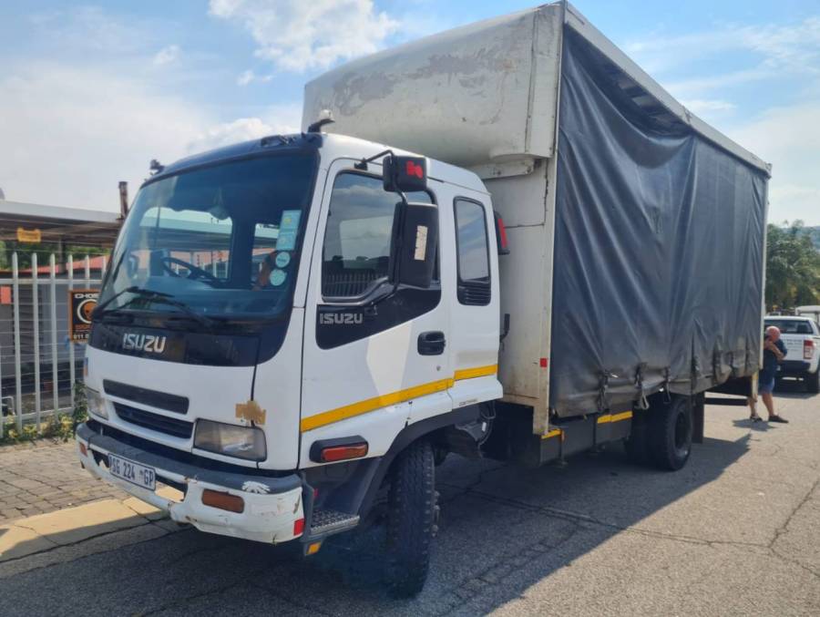 Isuzu, 5 Ton Dropside , 4x2 Drive, Curtain Side Truck, Used