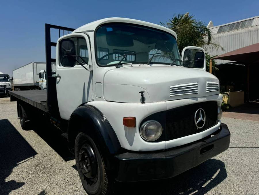 Mercedes Benz, 14-13, 4x2 Drive, Flat Deck Truck, Used, 1992