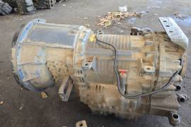 Truck Parts, Isuzu, 6SD1 spec with PTO, Gearbox, Used, 2009