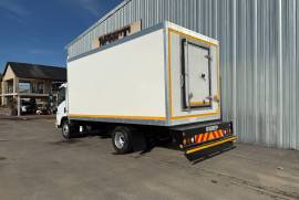 Isuzu, NPR400, 4 Ton, Refrigerated Truck, Used, 2017