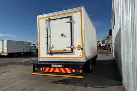 Isuzu, NPR400, 4 Ton, Refrigerated Truck, Used, 2017