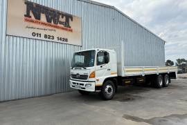 Hino, 500, 6x2 Drive, Dropside Truck, Used, 2017
