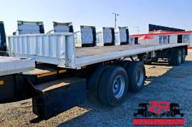 Henred, FRUEHAUF SUPERLINK FLAT DECK TRAILER [#52756], Flat Deck Trailer, Used, 2004