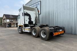 Freightliner, ISX500 Cummins, 6x4 Drive, Truck Tractor, Used, 2009