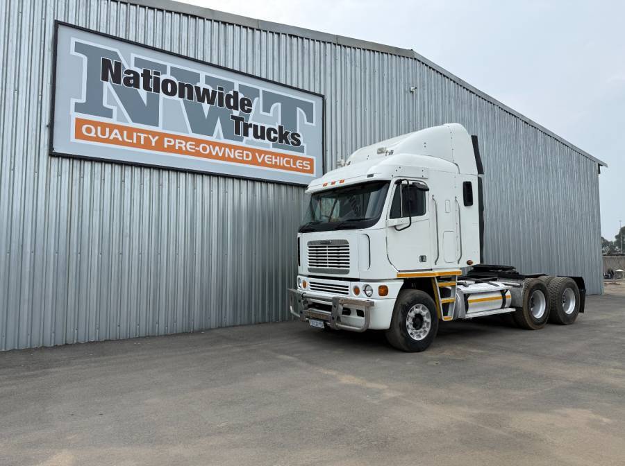 Freightliner, ISX500 Cummins, 6x4 Drive, Truck Tractor, Used, 2009