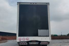 Henred, Tautliner Trailer, Used, 2023
