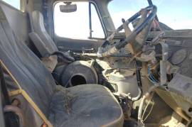 Truck Parts, Freightliner, Columbia Truck Tractor , Stripping for Parts, Used