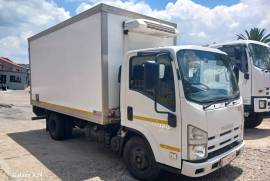 Isuzu, NMR250 AMT, 4x2 Drive, Refrigerated Truck, Used, 2019