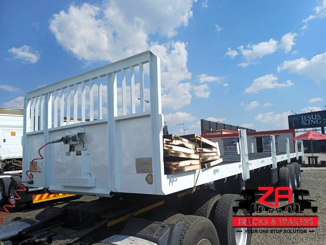 RTB, TRI AXLE FLAT DECK [#52690], Flat Deck Trailer, Used, 2016