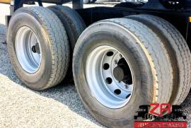 Henred, FRUEHAUF SUPERLINK FLAT DECK TRAILER [#52754], Flat Deck Trailer, Used, 2003