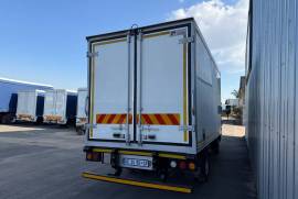 Isuzu, NPR400, 4 Ton, Refrigerated Truck, Used, 2017