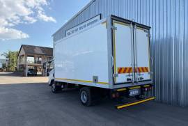 Isuzu, NPR400, 4 Ton, Refrigerated Truck, Used, 2017