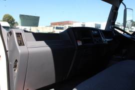 Isuzu, ISUZU NPR 400 AUTO 4 TON CLOSED, 4 Ton, Freight Carrier Truck, Used, 2018