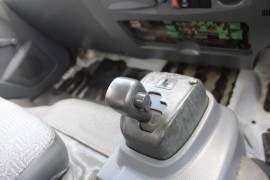 Isuzu, NPR 400 AUTO 4 TON CLOSED, 4 Ton, Freight Carrier Truck, Used