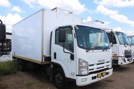 Isuzu, NPR 400 AUTO 4 TON CLOSED, 4 Ton, Freight Carrier Truck, Used