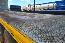 Henred, 2 Axle Tautliner, Tautliner Trailer, Used, 2007