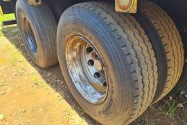 Henred, 2 Axle Tautliner, Tautliner Trailer, Used, 2007