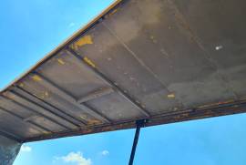 Henred, 2 Axle Tautliner, Tautliner Trailer, Used, 2007
