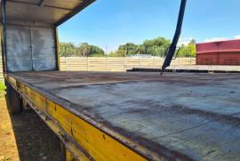 Henred, 2 Axle Tautliner, Tautliner Trailer, Used, 2007