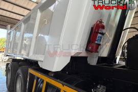 UD, Quester CWE 330, 6x4 Drive, Truck Tractor, Used, 2022