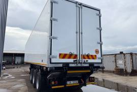 Serco, 14.7m fridge, Refrigerated Trailer, Used, 2017