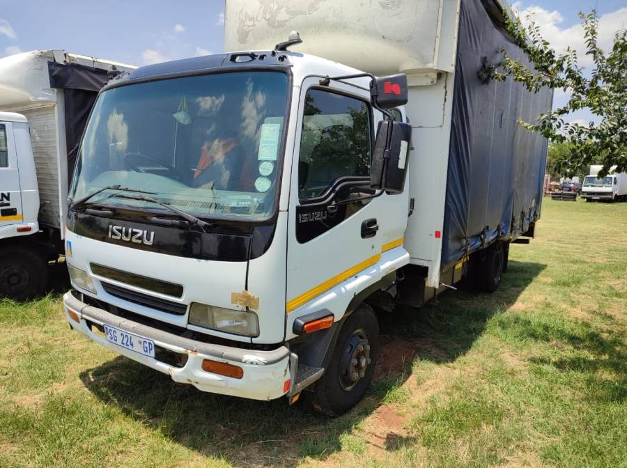 Isuzu, Ftr 500, 4x2 Drive, Curtain Side Truck, Used, 2003