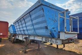 Kearneys, 2 Axle Inter-Link Side, Side Tipper Link Trailer, Used, 2012