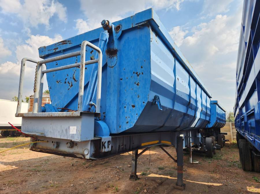 Kearneys, 2 Axle Inter-Link Side, Side Tipper Link Trailer, Used, 2013