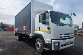 Isuzu, FTR 850, 4x2 Drive, Curtain Side Truck, Used, 2016
