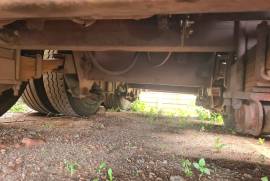 Henred, Hendred Fruenhauf Volume body 3 Axle Trailer, Box Body, Used, 1994