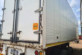Henred, Hendred Fruenhauf Volume body 3 Axle Trailer, Box Body, Used, 1994