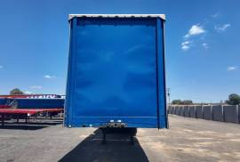 Henred, 2021 Henred Tautliner, Tautliner Trailer, Used, 2021