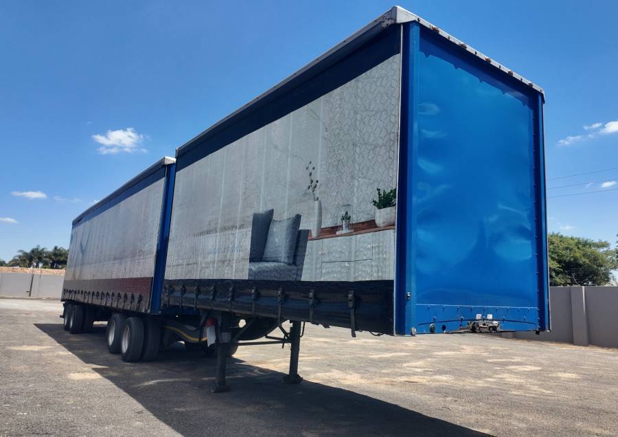 Henred, 2021 Henred Tautliner, Tautliner Trailer, Used, 2021