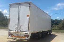 Mercedes Benz, Axor 2528 Tag Axle Closed Body, Rigid, Closed Body Truck, Used, 2014