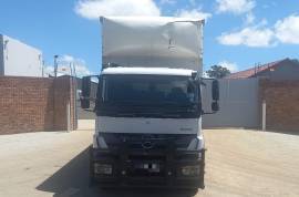 Mercedes Benz, Axor 2528 Tag Axle Closed Body, Rigid, Closed Body Truck, Used, 2014