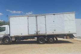 Mercedes Benz, Axor 2528 Tag Axle Closed Body, Rigid, Closed Body Truck, Used, 2015