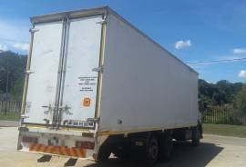 Mercedes Benz, Axor 2528 Tag Axle Closed Body, Rigid, Closed Body Truck, Used, 2015