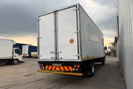 Nissan, UD80, 8 Ton, Volume Van Truck, Used, 2017