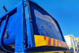 Henred, 2 Axle Back Tipper Copelyn, Sloper Trailer, Used, 2017