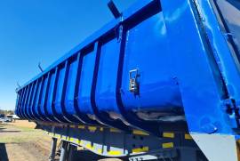 Henred, 2 Axle Back Tipper Copelyn, Sloper Trailer, Used, 2017