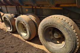 Henred, Henred Freuhauf 3 Axle Sloper Tipper , Sloper Trailer, Used, 2013