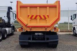 UD, CGE 420 Twinsteer 16 Cube, 8x4 Drive, Tipper Truck, Used, 2018