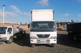 Nissan, UD 90, 4x2 Drive, Tautliner Truck, Used, 2007