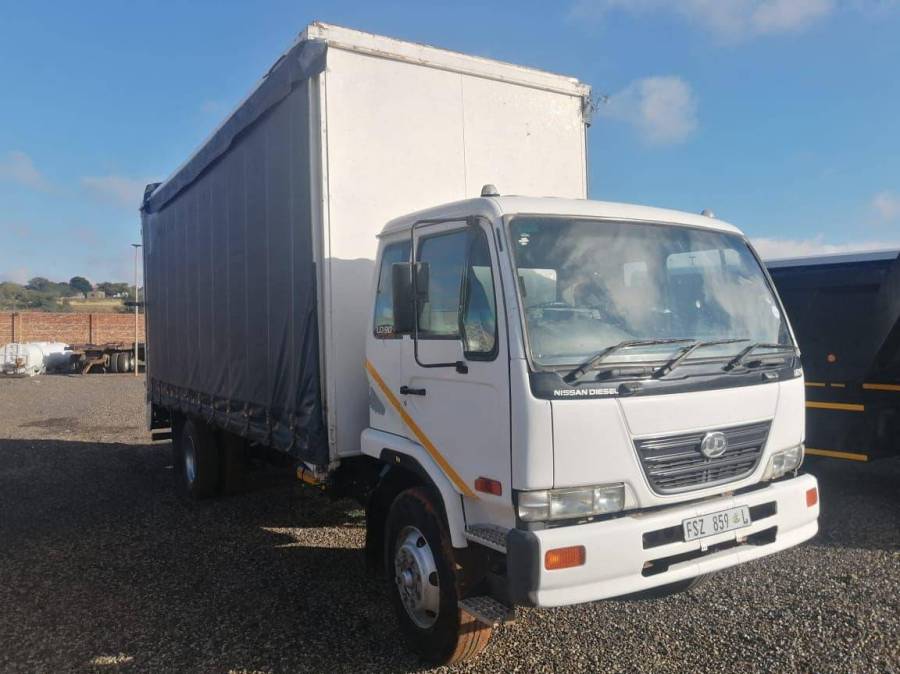 Nissan, UD 90, 4x2 Drive, Tautliner Truck, Used, 2007