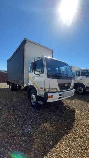 Nissan, UD 90, 4x2 Drive, Tautliner Truck, Used, 2007