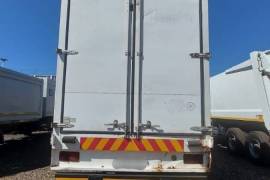 Nissan, UD 90, 4x2 Drive, Tautliner Truck, Used, 2007