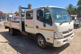 Hino, 915, 4x2 Drive, Dropside Truck, Used, 2017