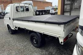Hyundai, H100 1.3 Ton 2.6 motor, 4x2 Drive, Dropside Truck, Used, 2018