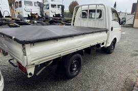 Hyundai, H100 1.3 Ton 2.6 motor, 4x2 Drive, Dropside Truck, Used, 2018